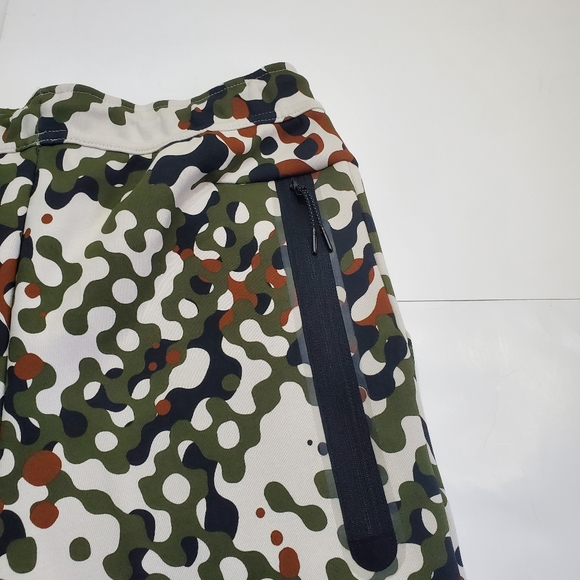 Nike Pants Nike Tech Fleece Joggers Slim Fit Taper Leg Rough Green